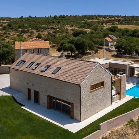Ferienhaus Fur 10 Personen In Danilo, Dalmatien Norddalmatien * Vrpolje